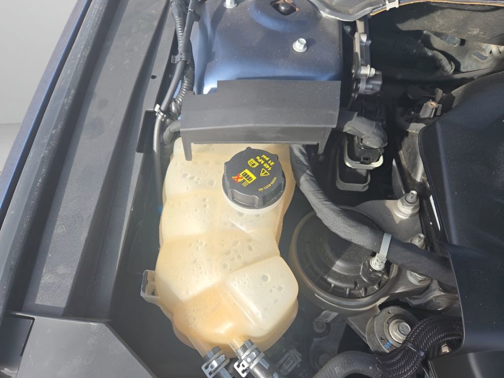 Used 2019 Lincoln MKZ Premiere image 35