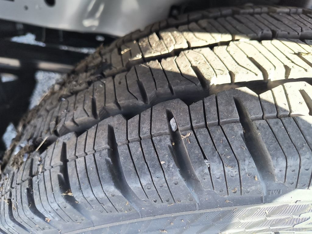 New 2024 Ford Transit 150 148 Medium Roof AWD image 28