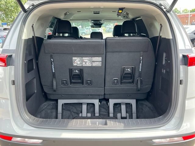 Certified 2024 Kia Carnival EX FWD image 11