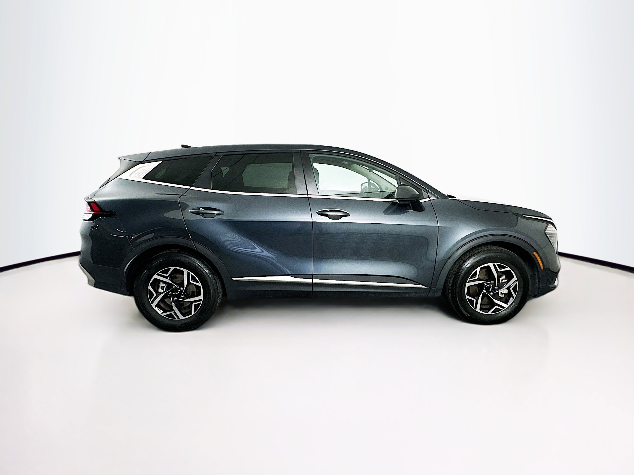 Used 2024 Kia Sportage LX image 10