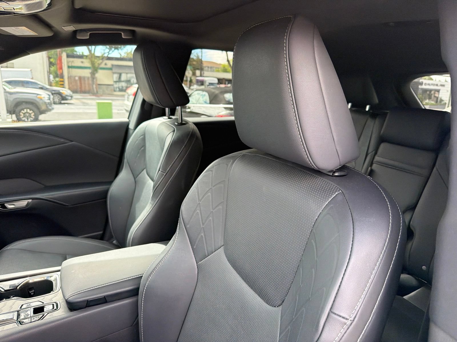 Certified 2025 Lexus RX 350 w/ Convenience Package AWD/4WD image 8