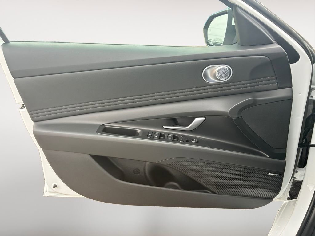 New 2026 Hyundai Elantra Limited image 26