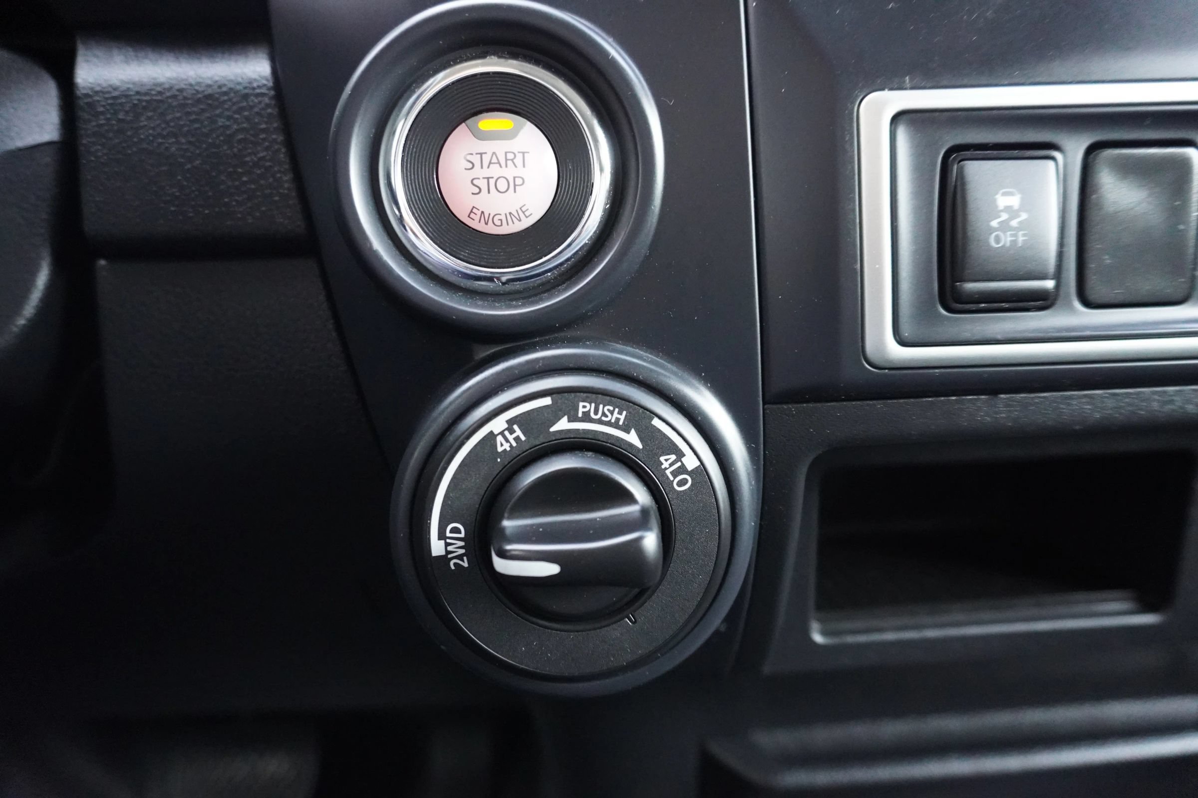 Used 2017 Nissan Titan S AWD/4WD image 20