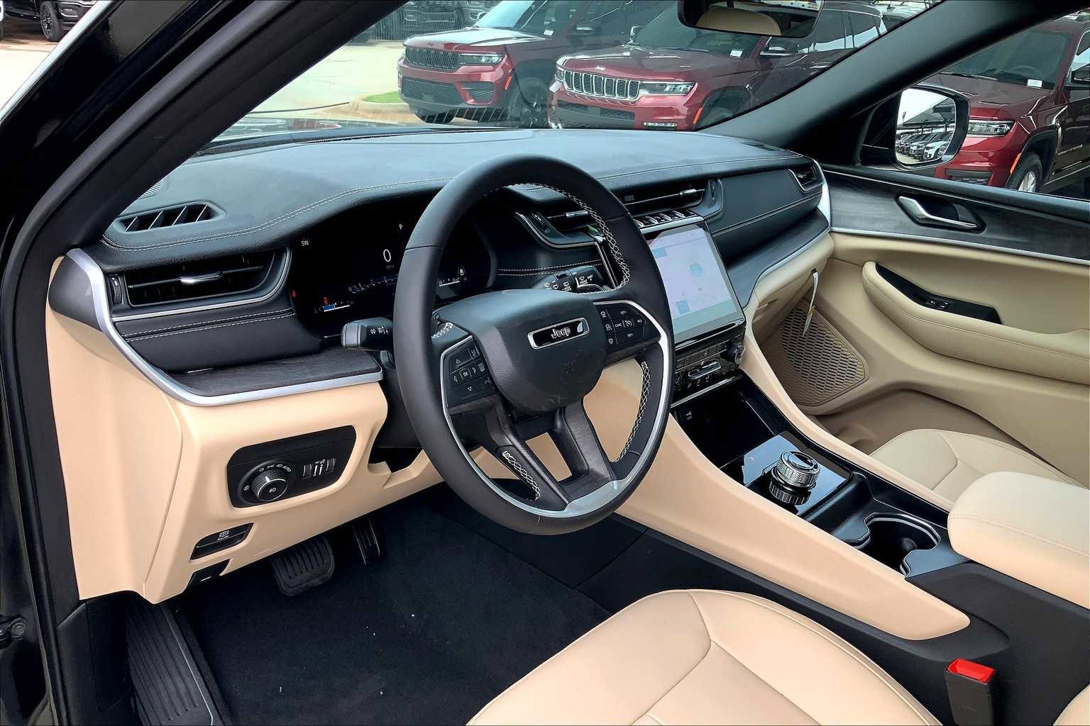 New 2025 Jeep Grand Cherokee L Limited w/ Trailer Tow Package image 9