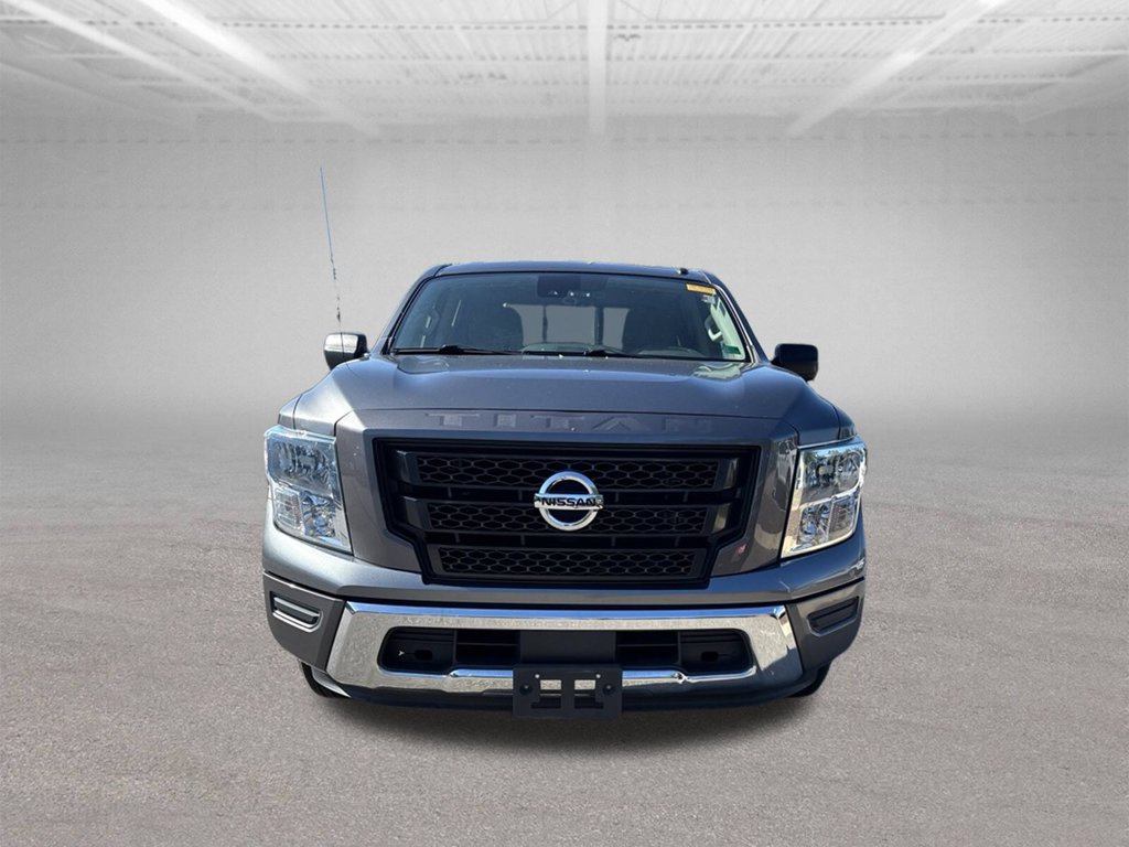 Used 2021 Nissan Titan SV w/ Accessory Utility Package RWD image 2