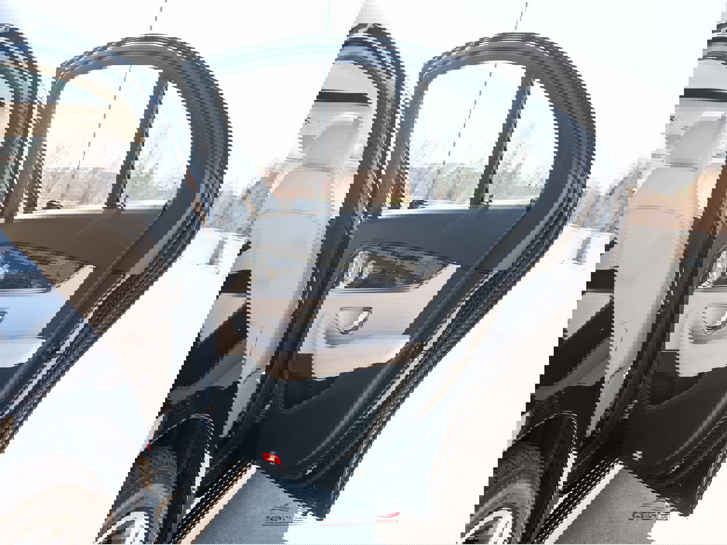 Used 2017 Mercedes-Benz E 300 image 41