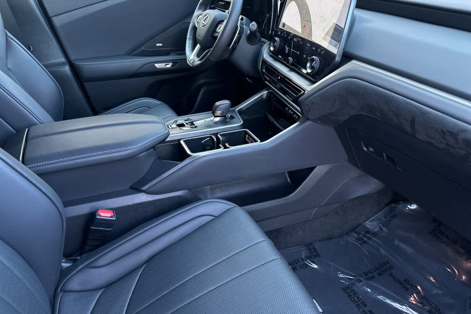 Used 2025 Lexus TX 500h AWD image 18