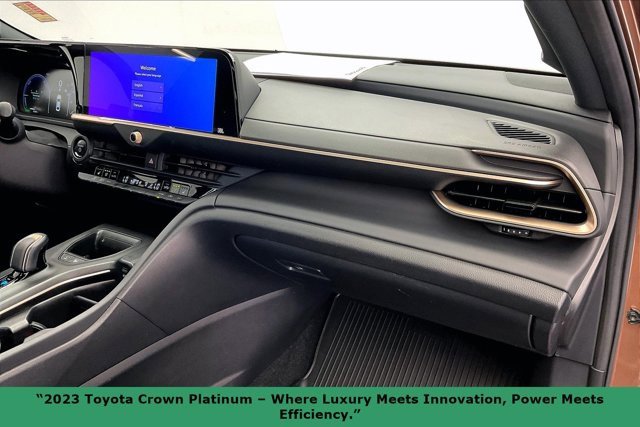 Used 2023 Toyota Crown Platinum image 16