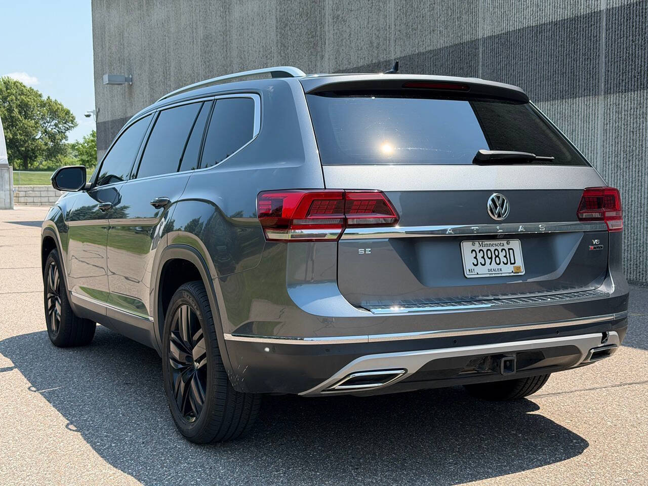 Used 2018 Volkswagen Atlas SEL Premium AWD/4WD image 5