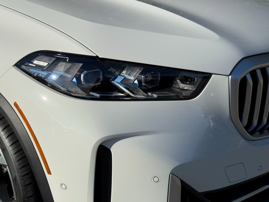 New 2026 BMW X5 xDrive50e w/ Executive Package image 8