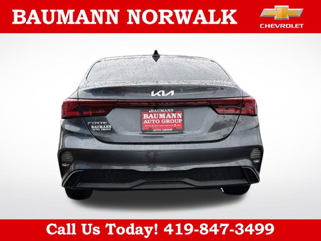 Used 2024 Kia Forte LXS w/ LXS Technology Package FWD image 6
