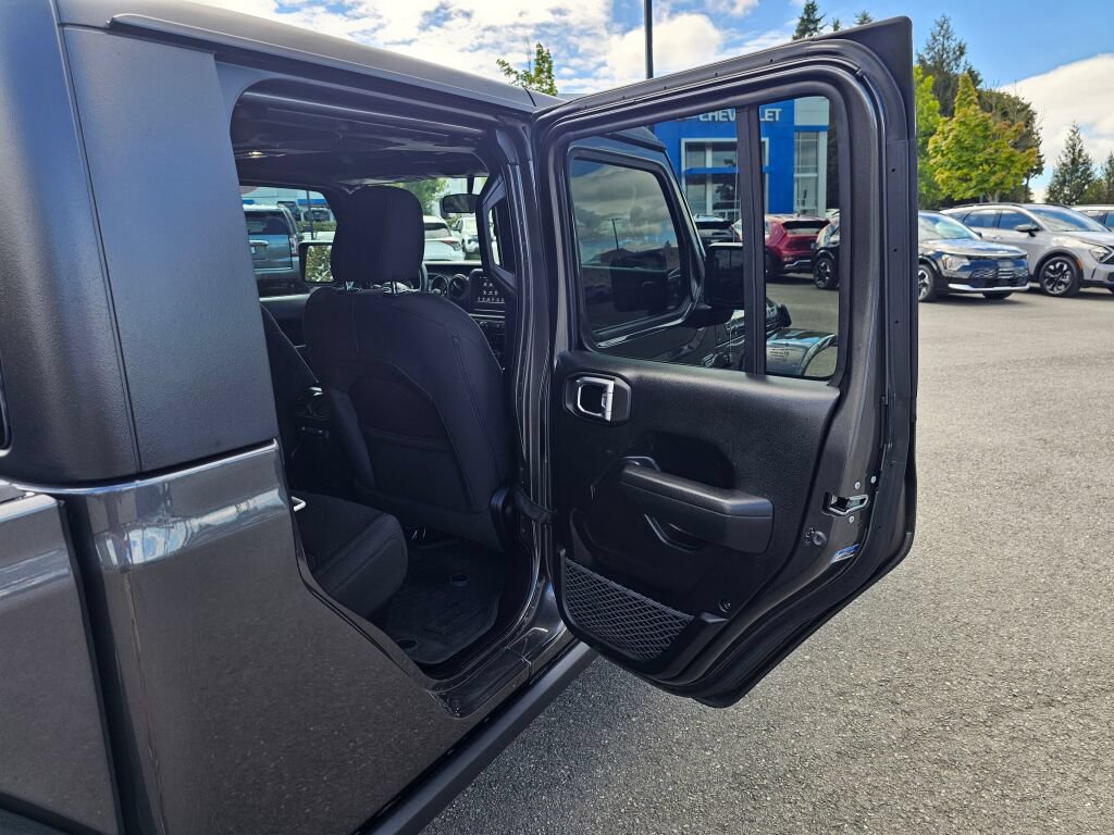 Used 2023 Jeep Gladiator Sport AWD/4WD image 24