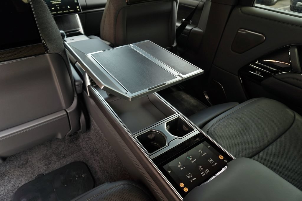 New 2026 Land Rover Range Rover SV AWD/4WD image 41