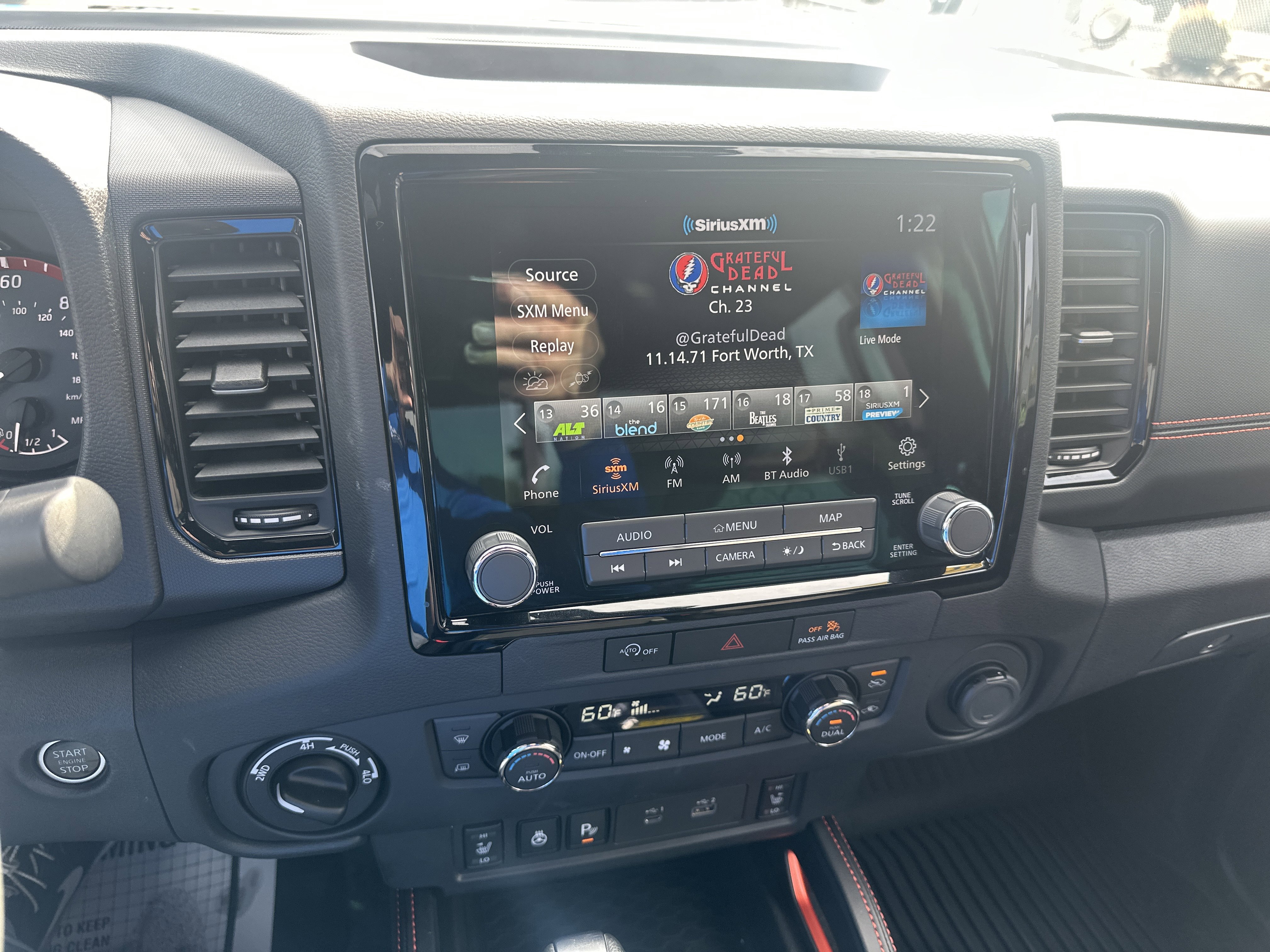 Used 2024 Nissan Frontier PRO-4X w/ Pro Premium Package image 38