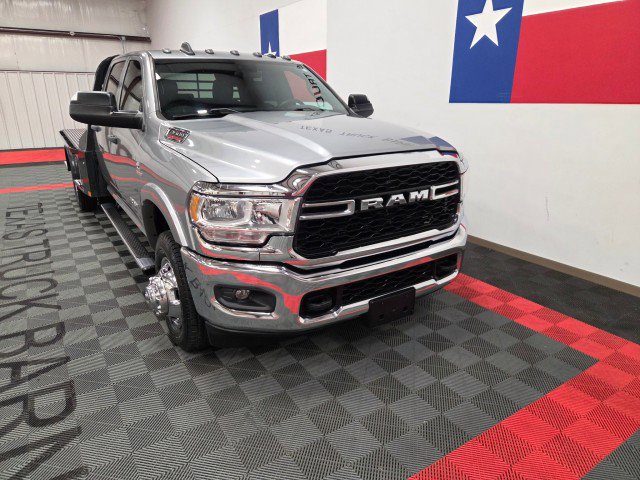 Used 2022 RAM 3500 Tradesman w/ Chrome Appearance Group image 16