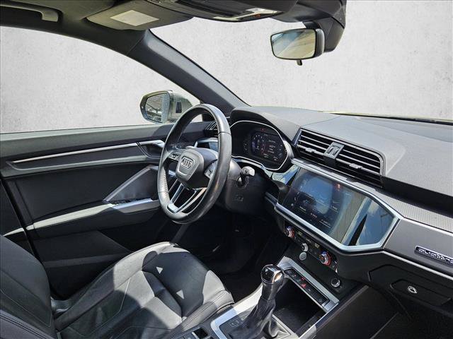 Used 2020 Audi Q3 2.0T Premium w/ Convenience Package AWD/4WD image 8