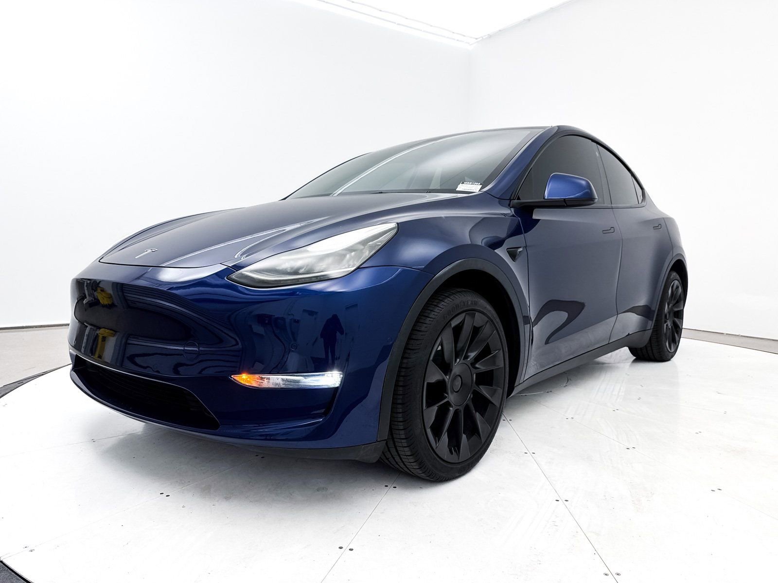 Used 2021 Tesla Model Y Long Range image 12