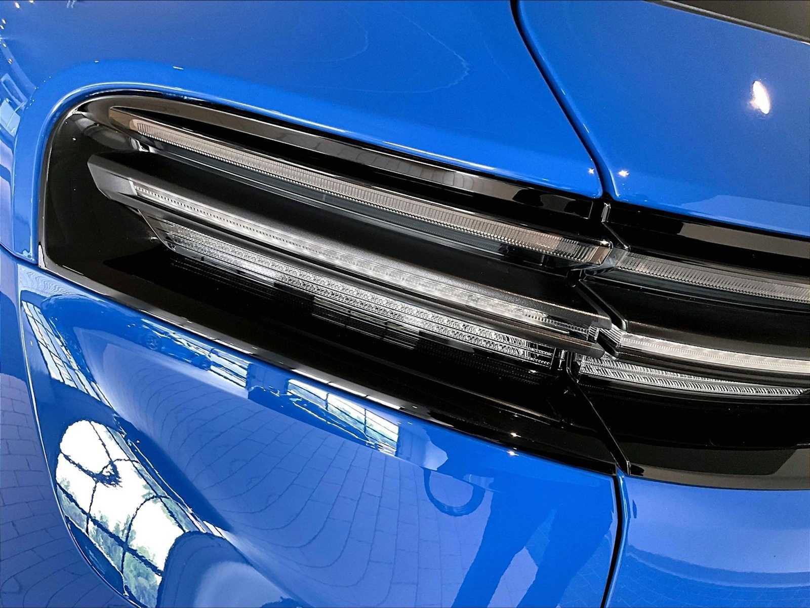 New 2026 Porsche Macan 4 Electric AWD/4WD image 31