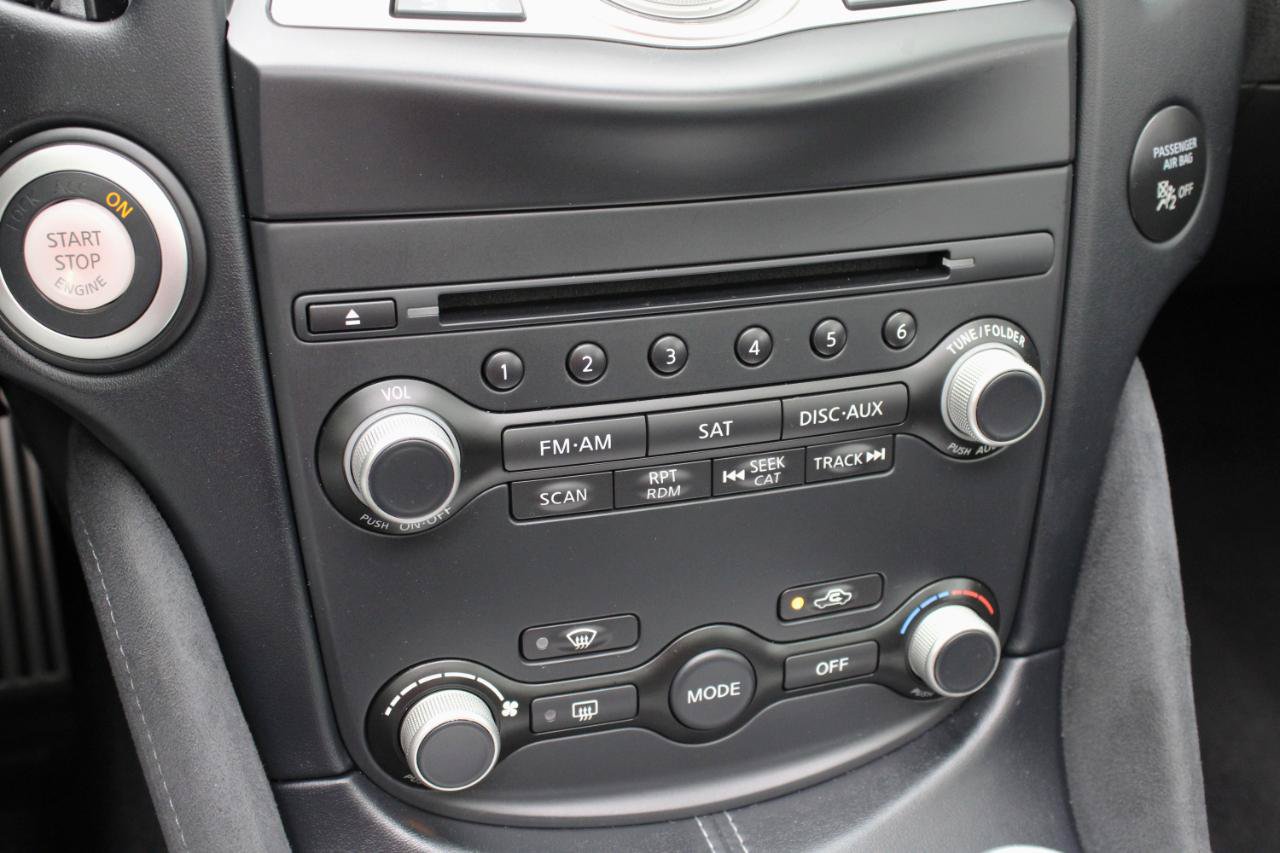 Used 2010 Nissan 370Z Touring w/ Sport Pkg RWD image 63