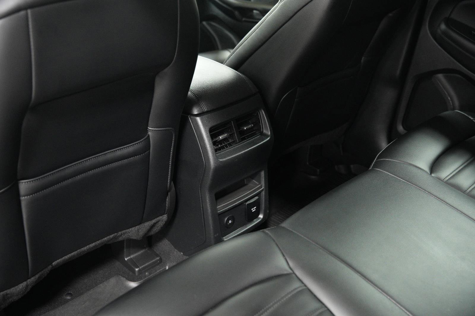 Used 2022 Ford Edge SEL w/ Convenience Package image 21