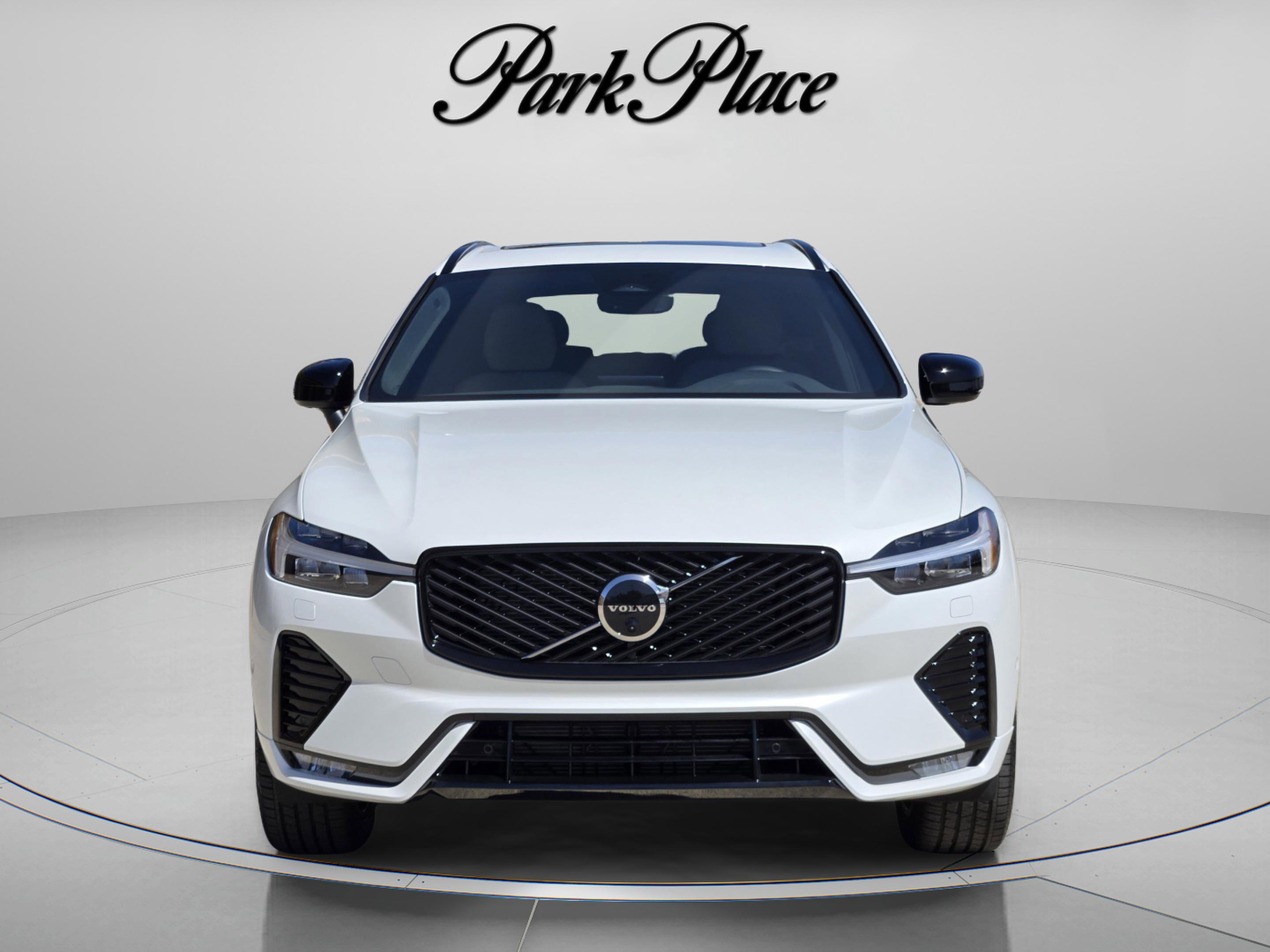 New 2026 Volvo XC60 B5 Plus w/ Protection Package Premier image 9