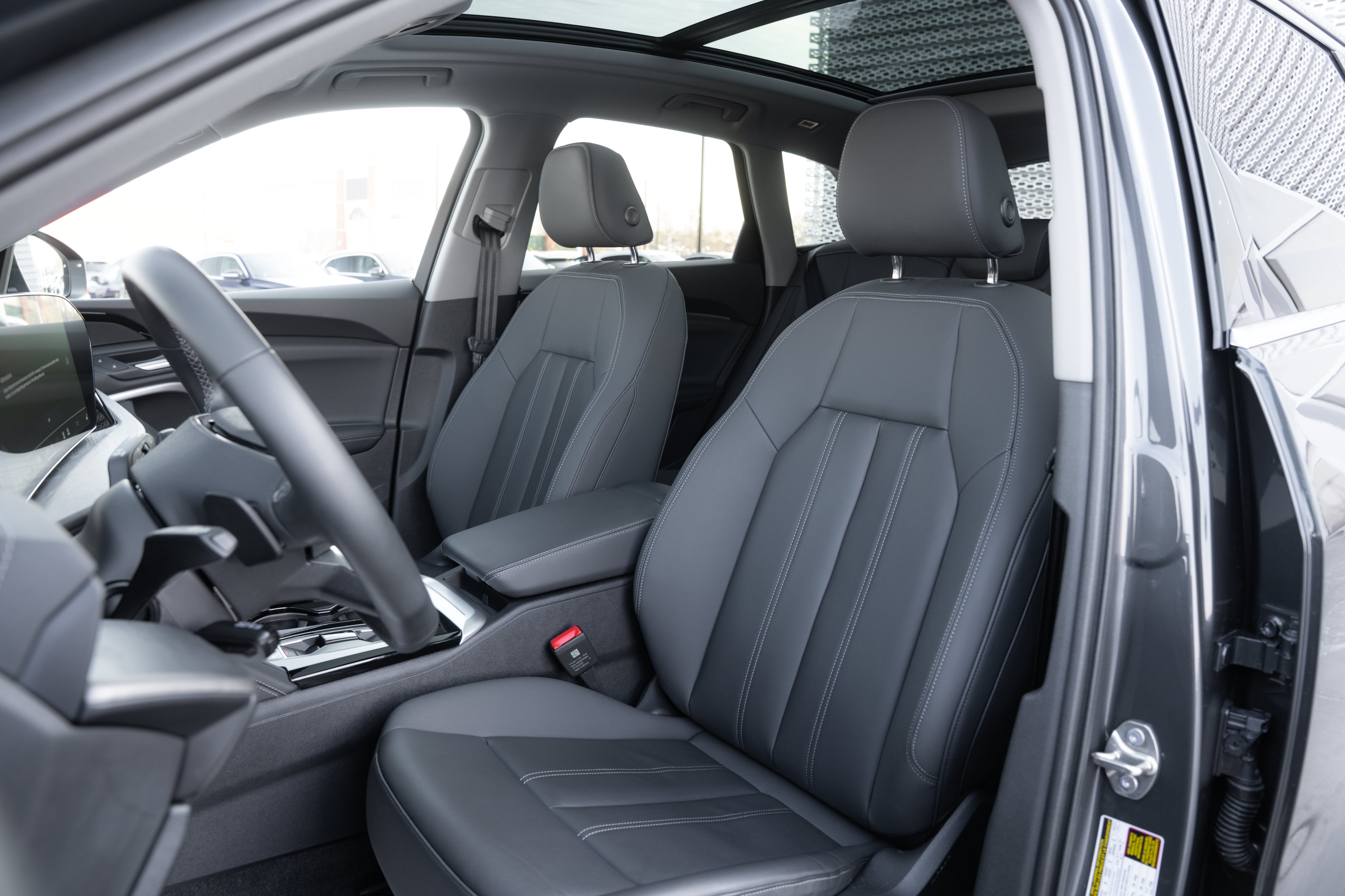 Certified 2025 Audi Q5 Premium w/ Convenience Package AWD/4WD image 22