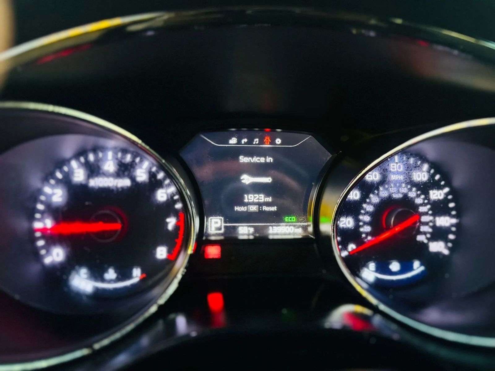 Used 2016 Kia Sedona SX image 16