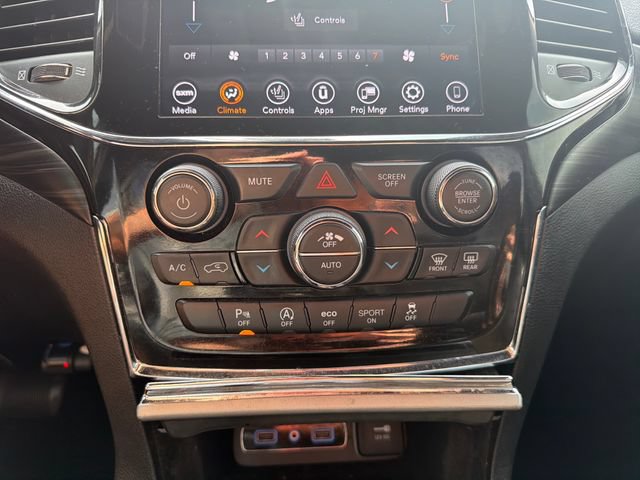 Used 2021 Jeep Grand Cherokee Laredo X AWD/4WD image 21