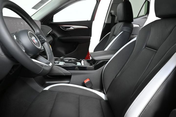 New 2025 Buick Envision Sport Touring image 8