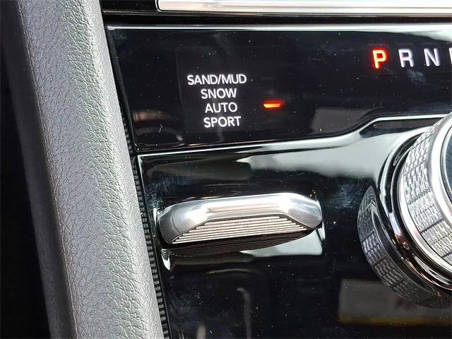 Certified 2025 Jeep Grand Cherokee Limited w/ Black Appearance Package image 25