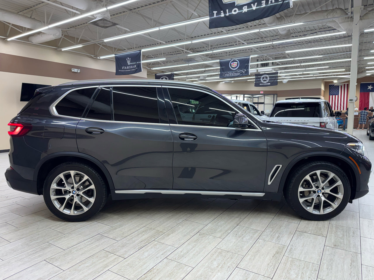 Used 2022 BMW X5 sDrive40i w/ Luxury Seating Package image 13