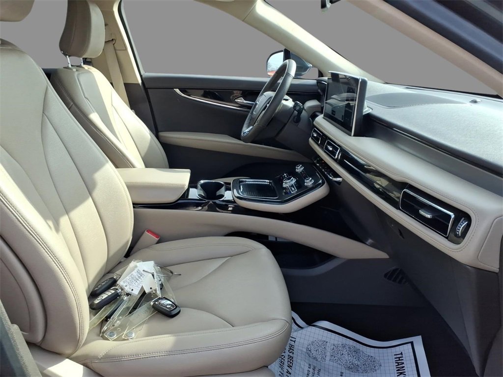 Certified 2023 Lincoln Nautilus FWD w/ Premium Package image 13