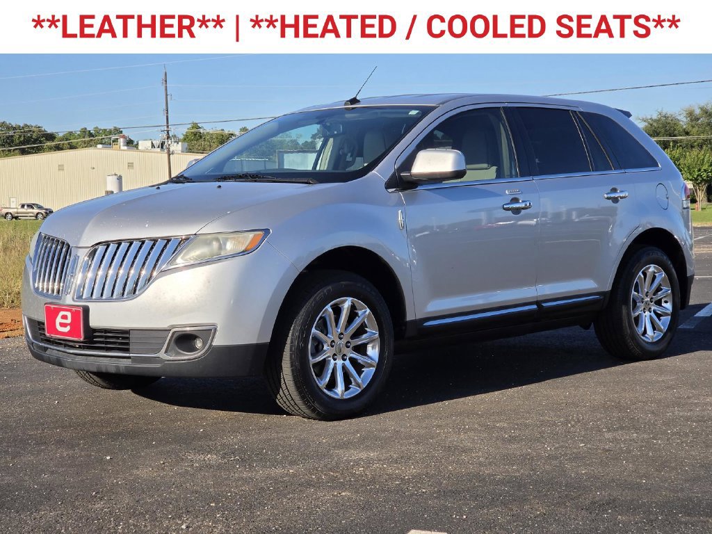 Used 2011 Lincoln MKX 2WD w/ 101A Rapid Spec Order Code image 3
