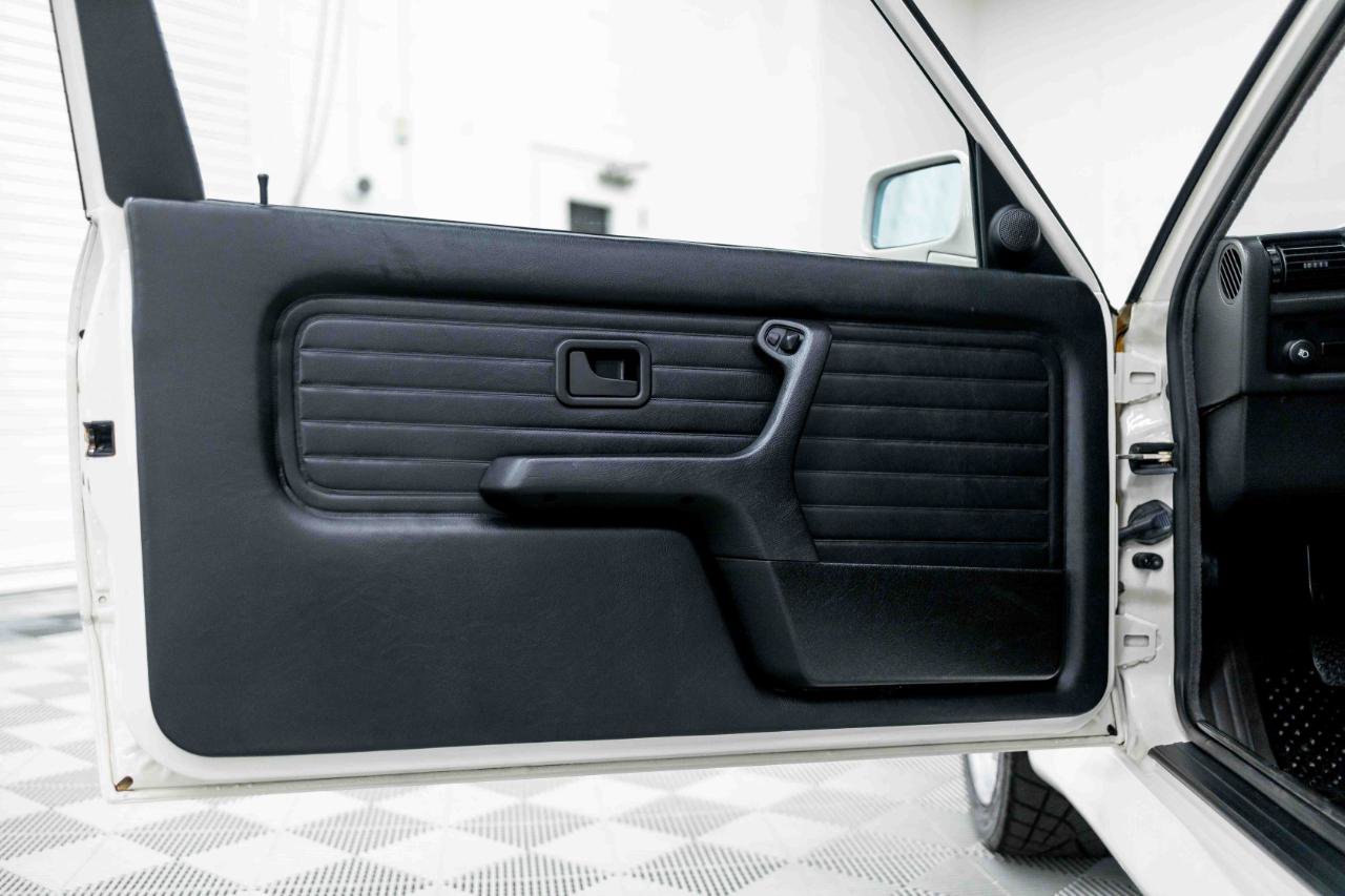 Used 1990 BMW M3 Coupe RWD image 38