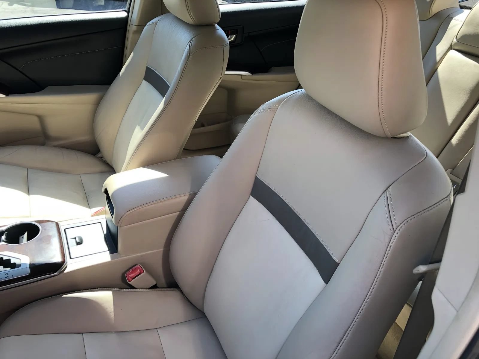 Used 2013 Toyota Camry XLE w/ Leather Pkg FWD image 12