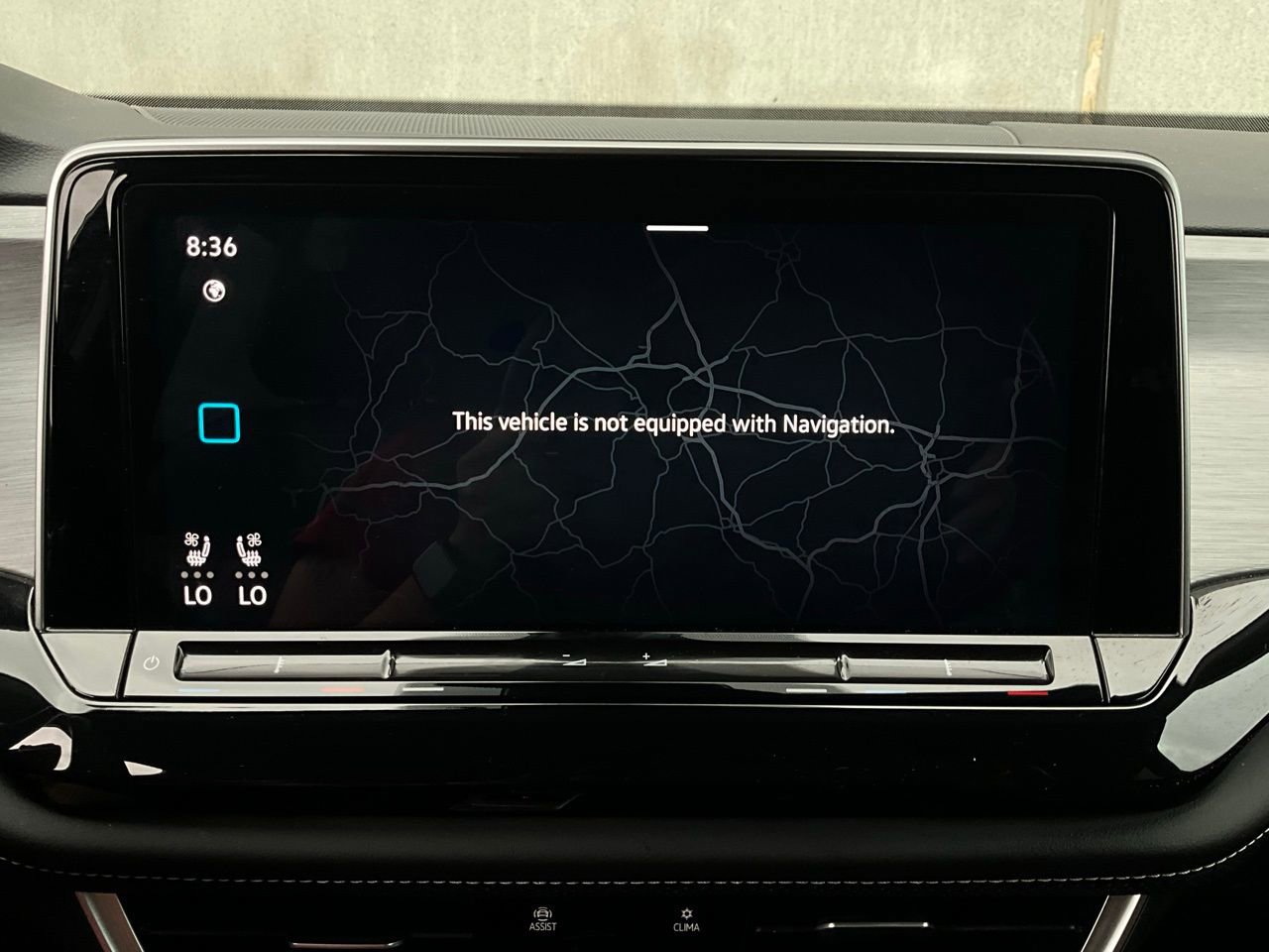 Used 2025 Volkswagen Atlas Cross Sport SE image 32