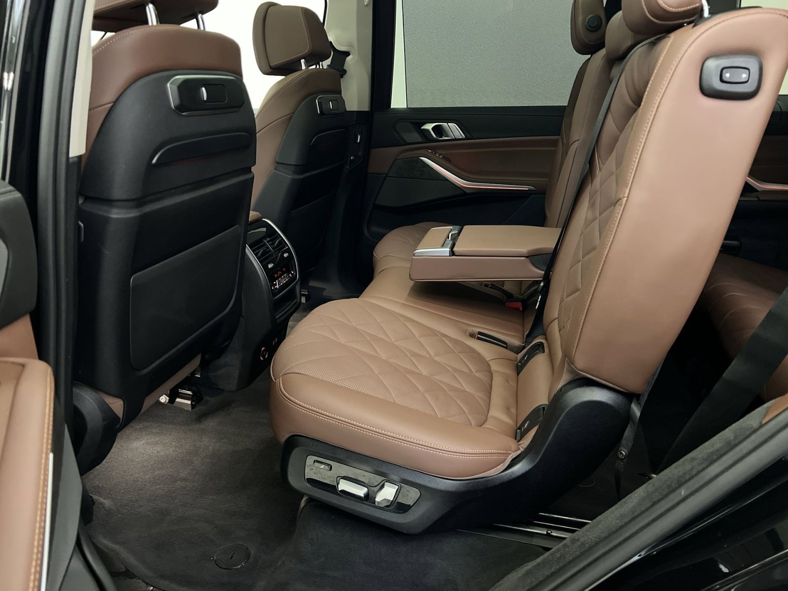 Used 2024 BMW X7 xDrive40i image 23