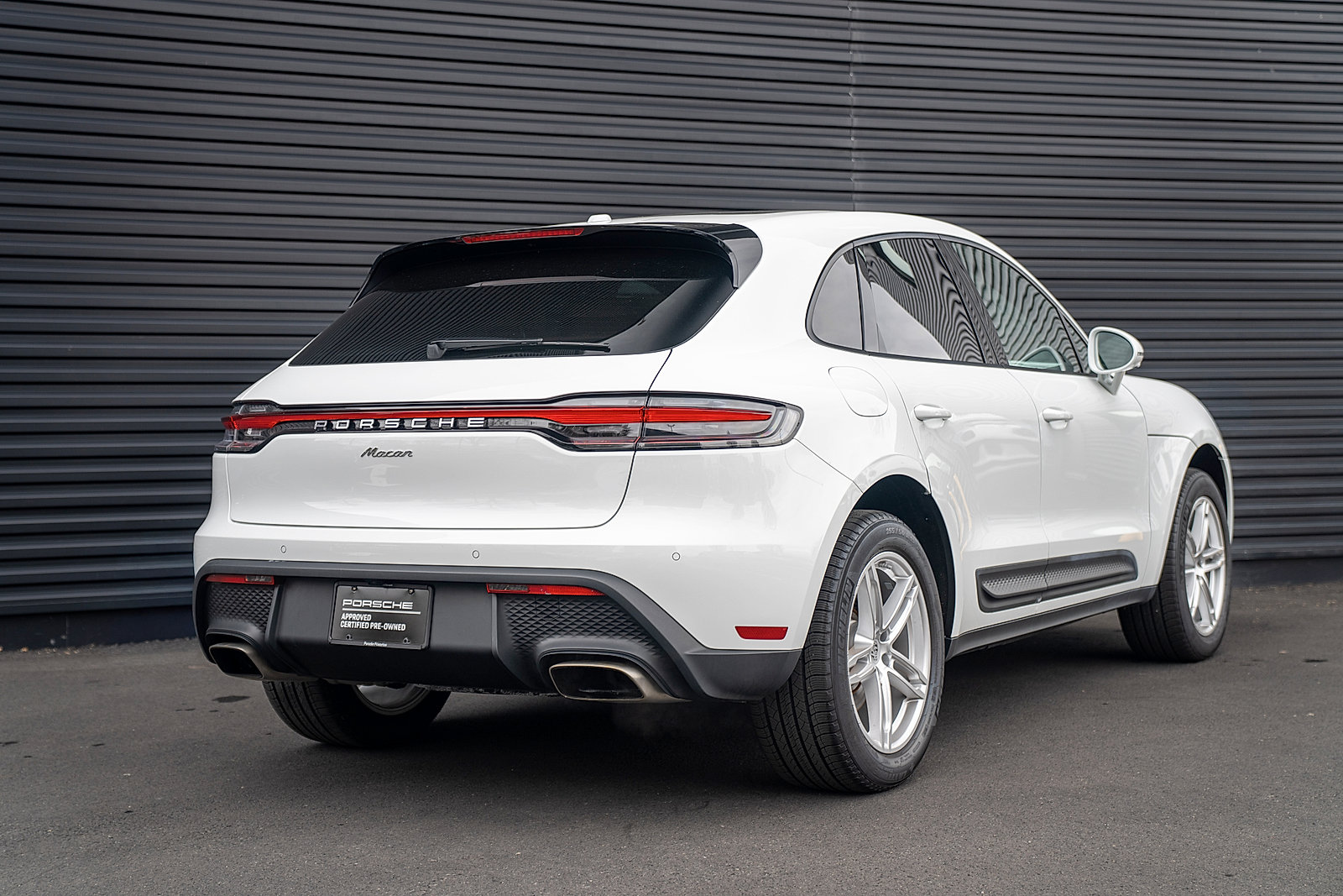 Certified 2026 Porsche Macan AWD/4WD image 29