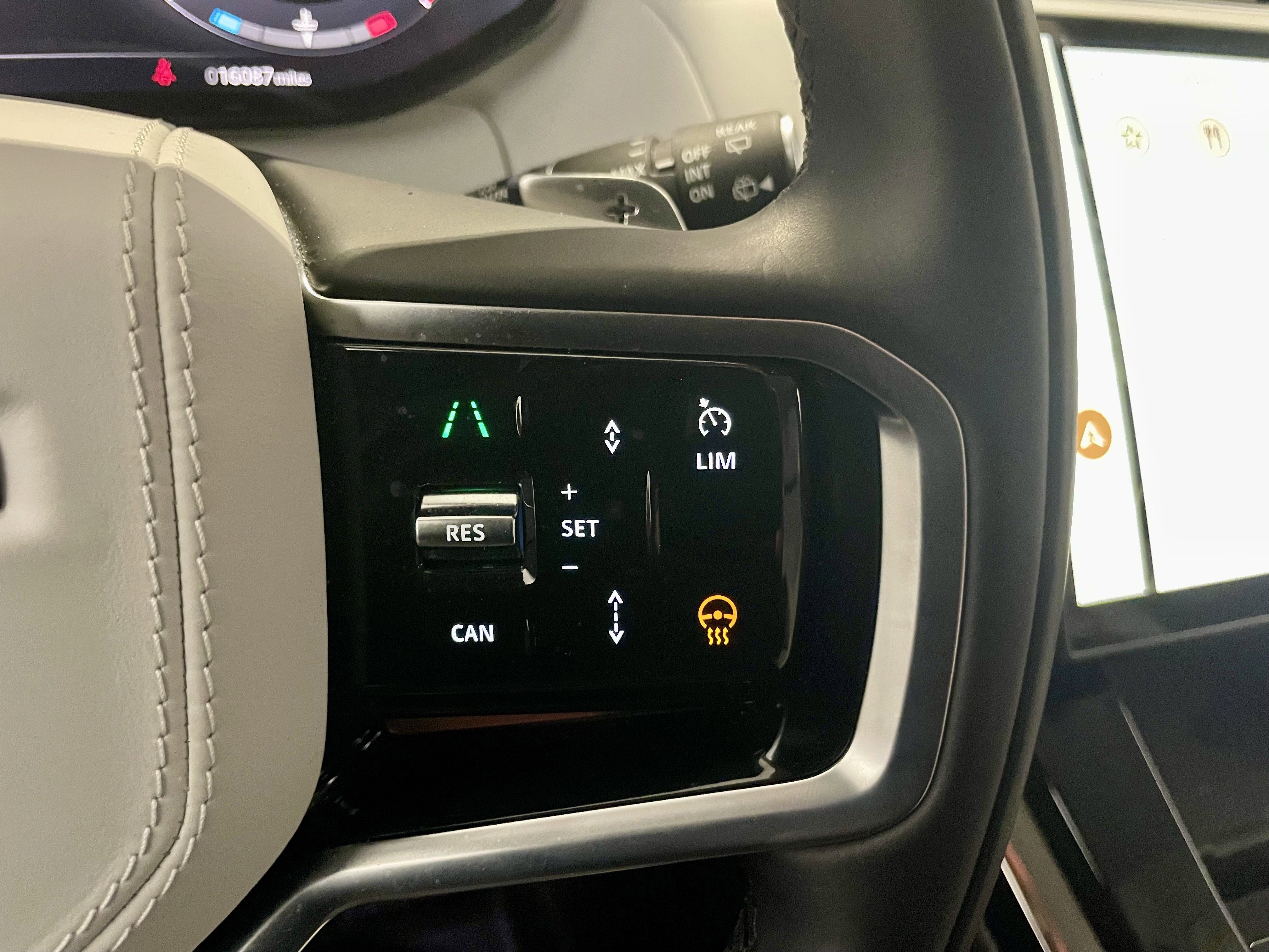 Certified 2024 Land Rover Range Rover Sport SE image 22