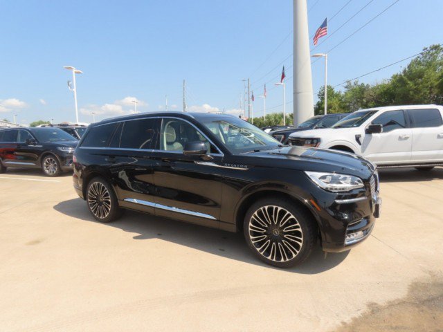 Certified 2023 Lincoln Aviator Black Label w/ Class IV Trailer Tow Package AWD/4WD image 6