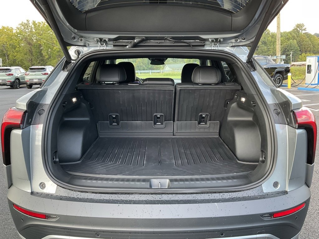 New 2026 Chevrolet Blazer EV LT image 15