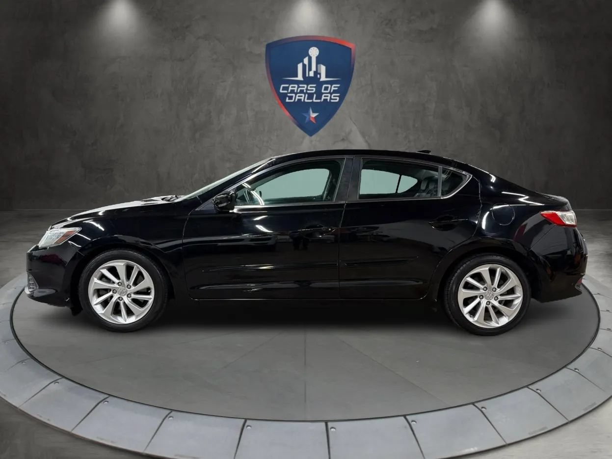 Used 2017 Acura ILX FWD image 2