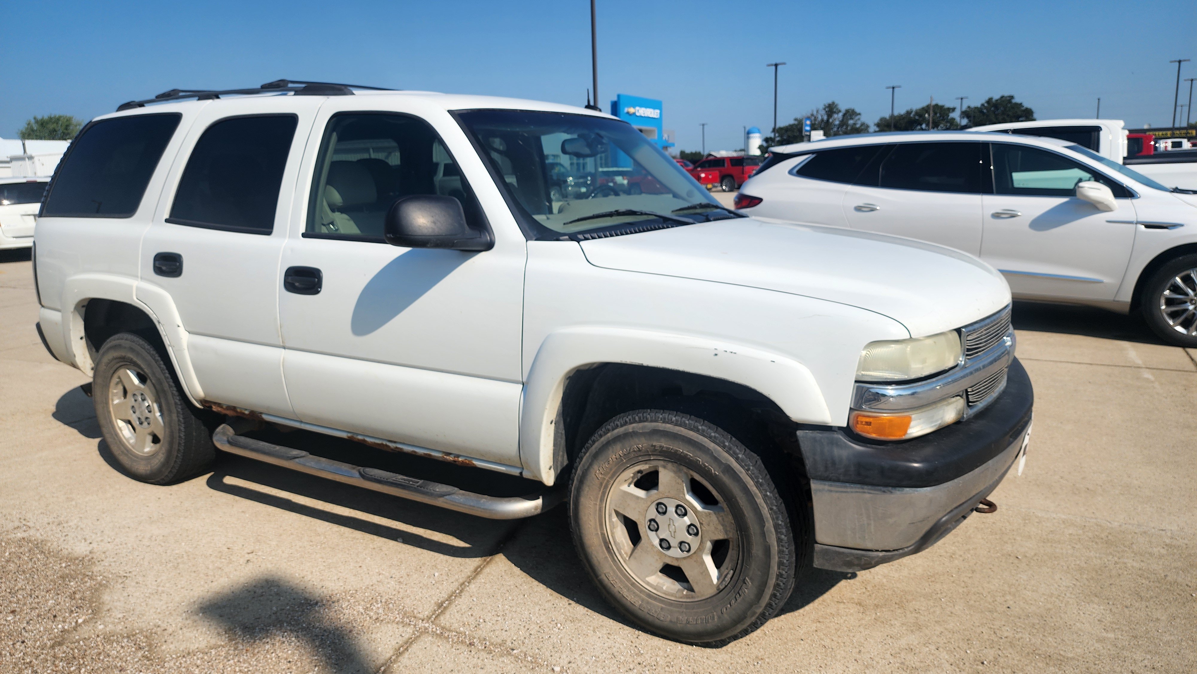 Used 2004 Chevrolet Tahoe LS w/ Preferred Equipment Group AWD/4WD image 3