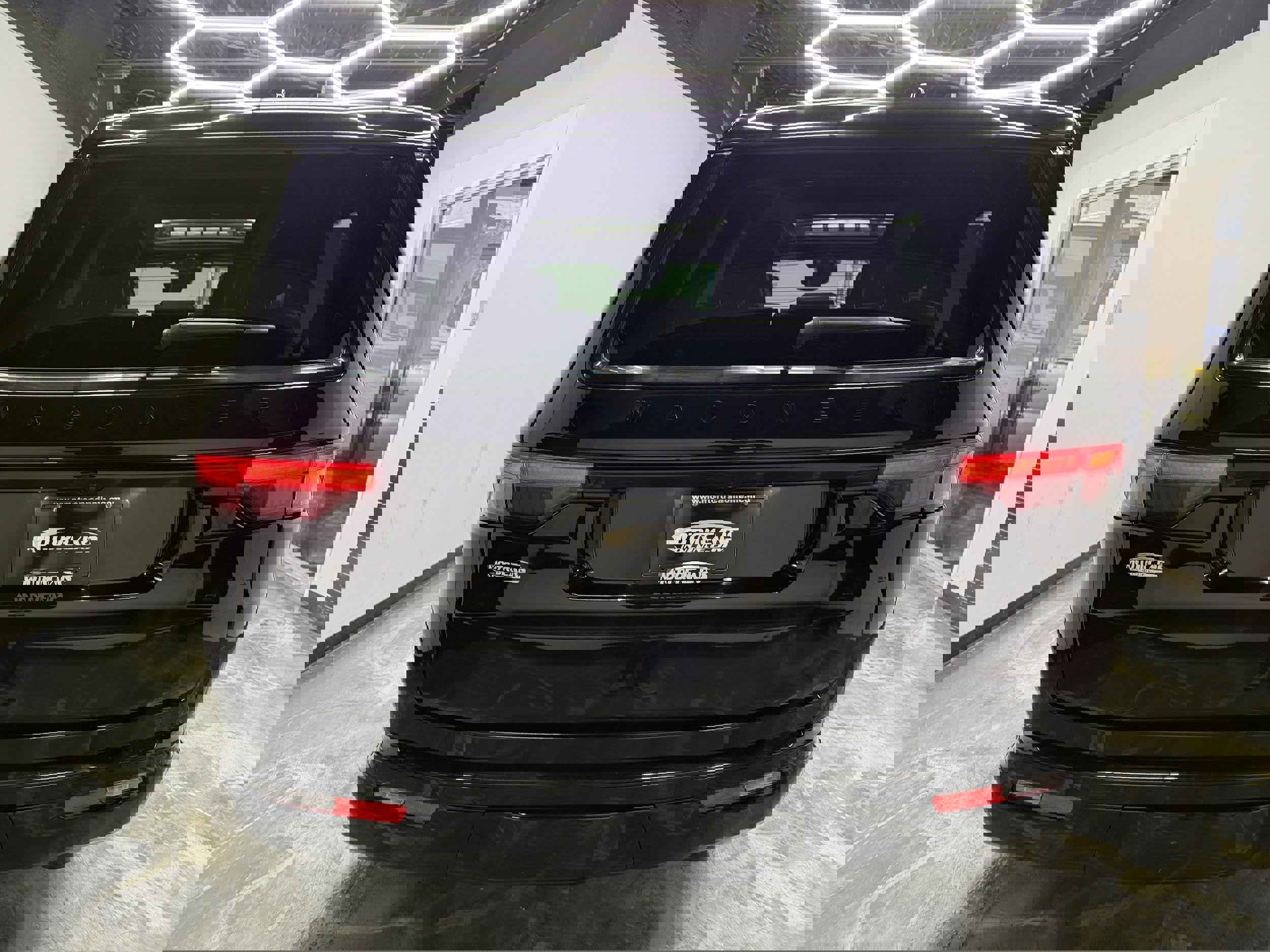 Used 2024 Jeep Wagoneer Series II image 4