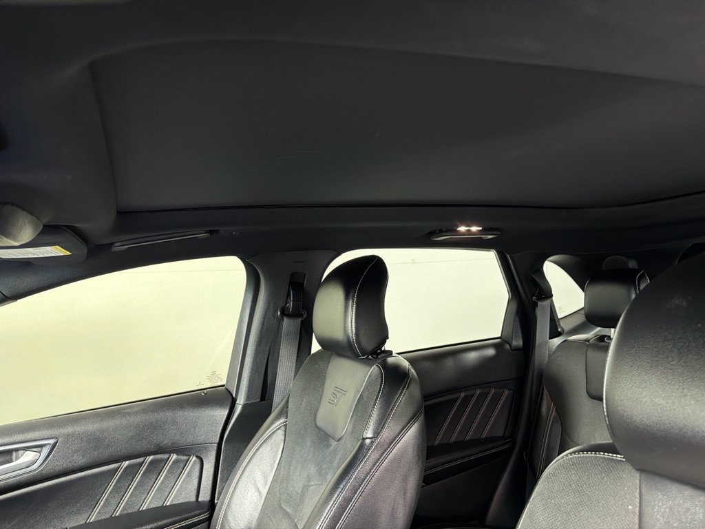 Used 2019 Ford Edge ST AWD/4WD image 14