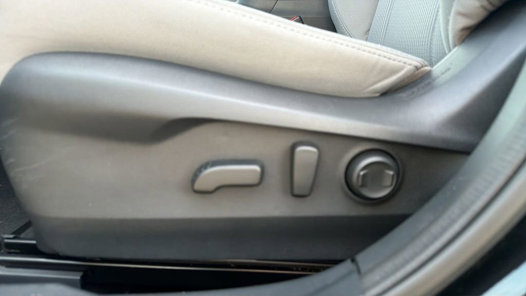 Used 2024 Subaru Legacy Premium AWD/4WD image 18