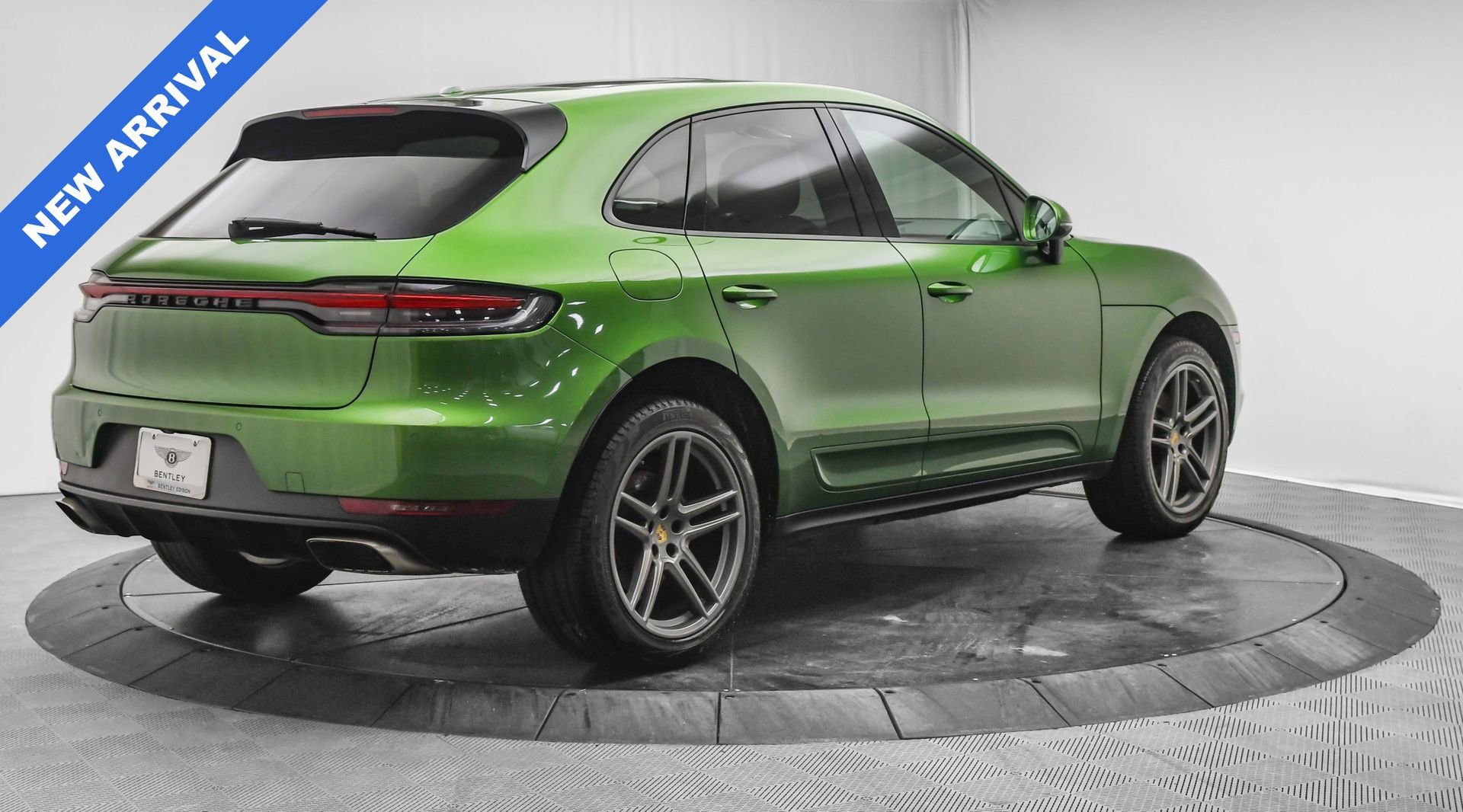 Used 2019 Porsche Macan Base image 9