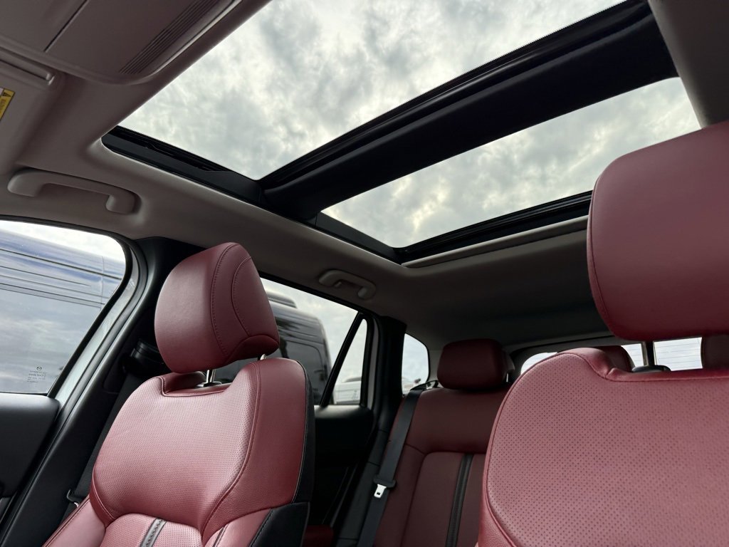 Used 2025 MAZDA CX-50 AWD 2.5 Hybrid w/ Premium Pkg image 2