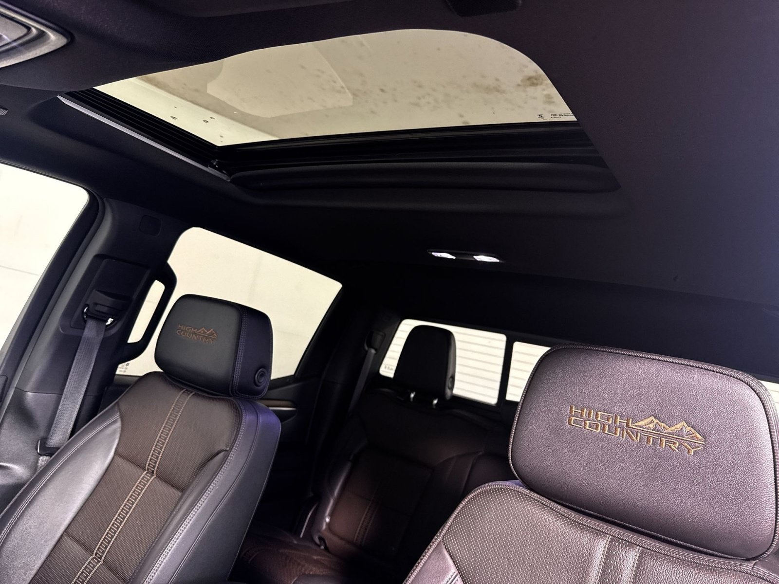 Used 2024 Chevrolet Silverado 1500 High Country w/ High Country Premium Package AWD/4WD image 24