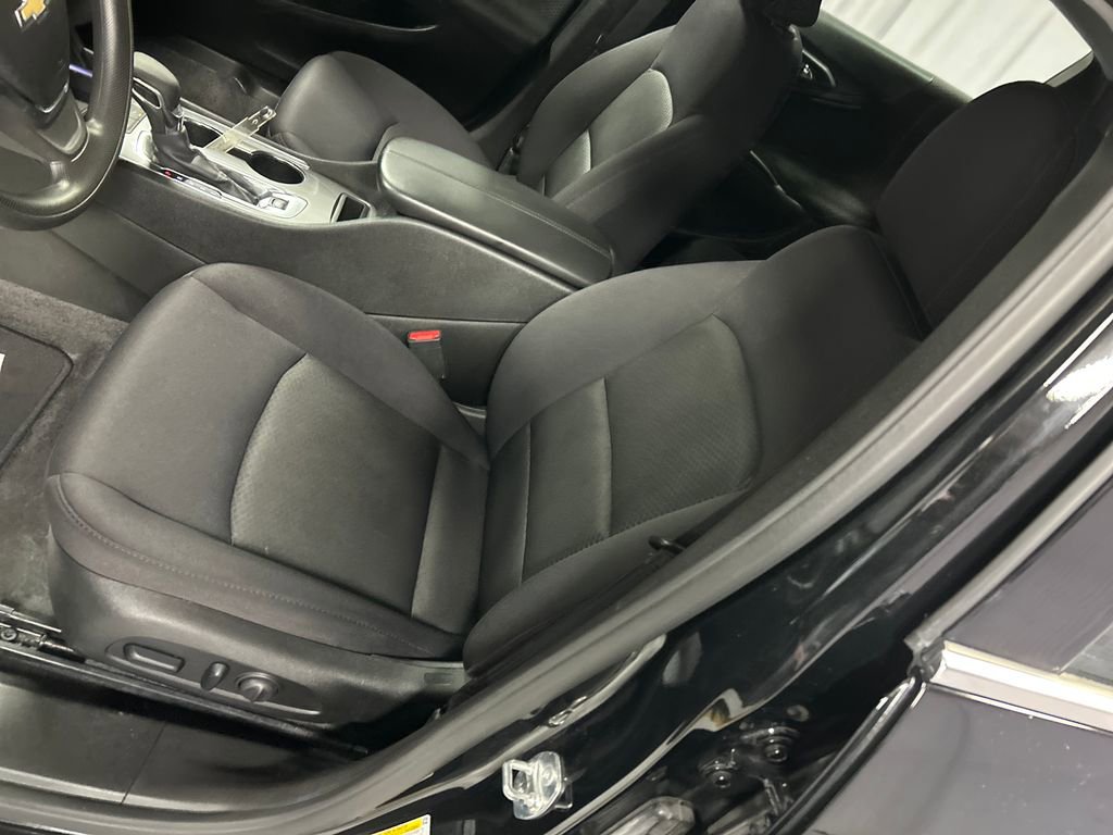 Used 2024 Chevrolet Malibu LT image 11
